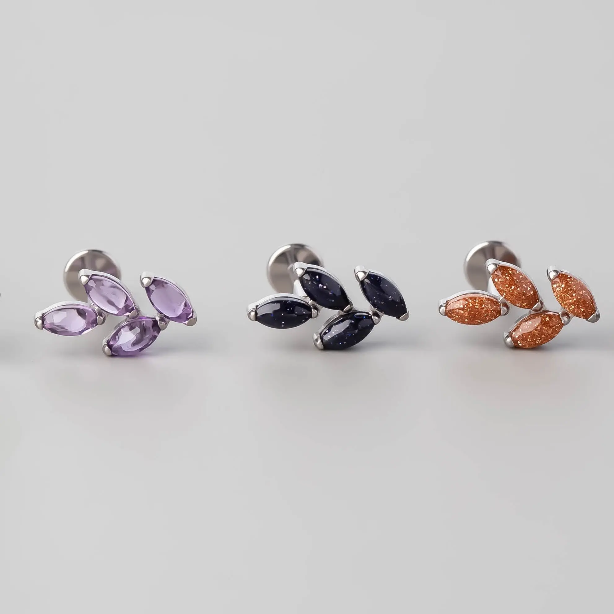 Quadruple Leaf Stone Labret in Amethyst - Titanium - Image 3