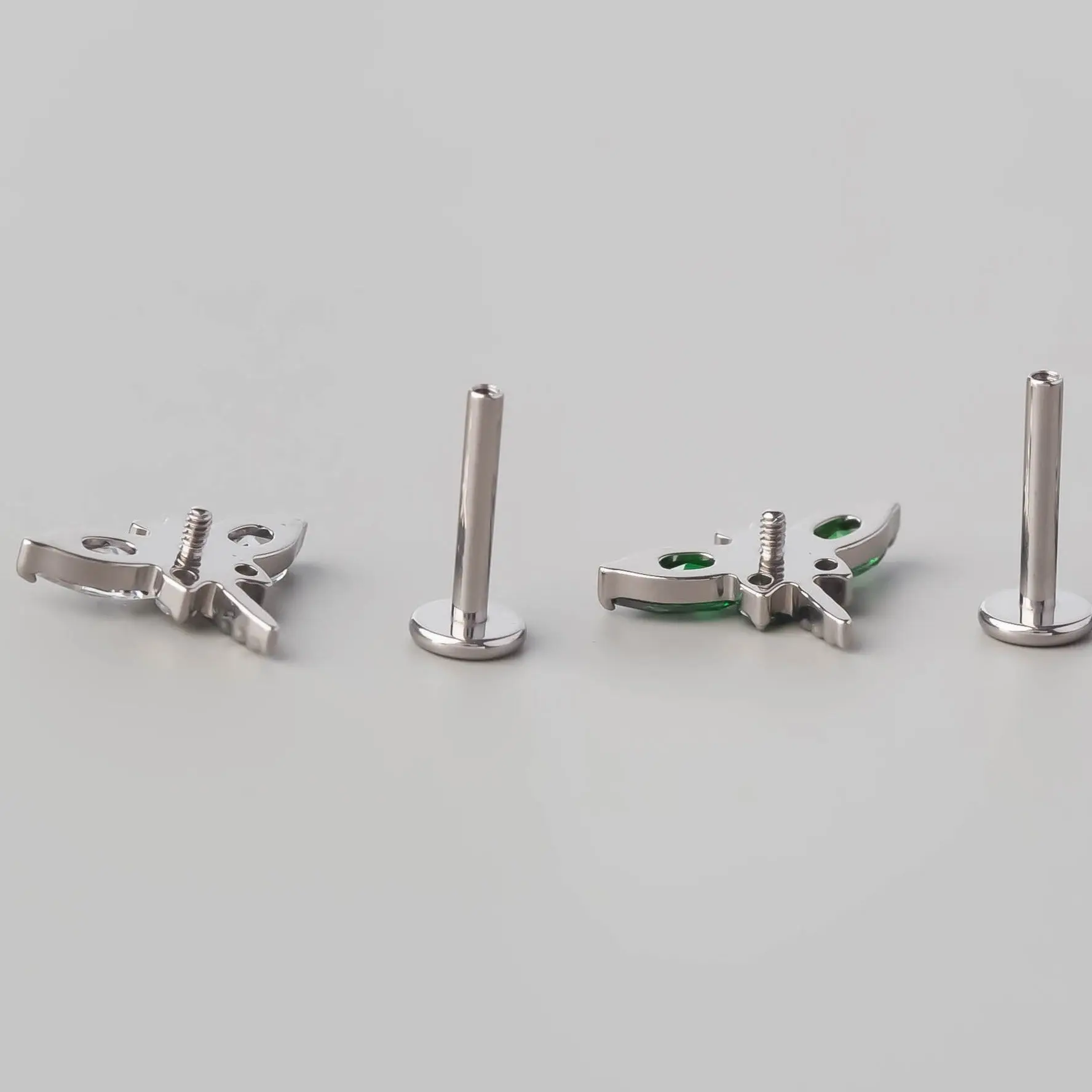 Dragonfly Labret in Green - Titanium - Image 5