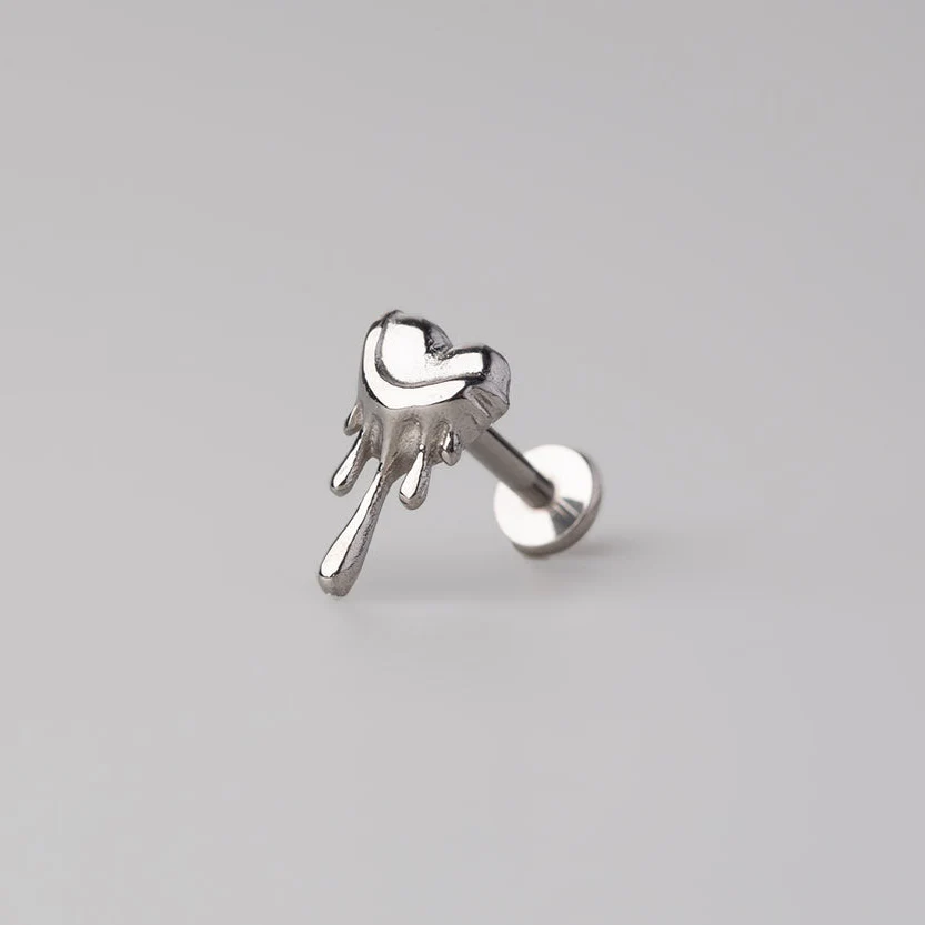 Drippy Heart Labret in Silver - Titanium
